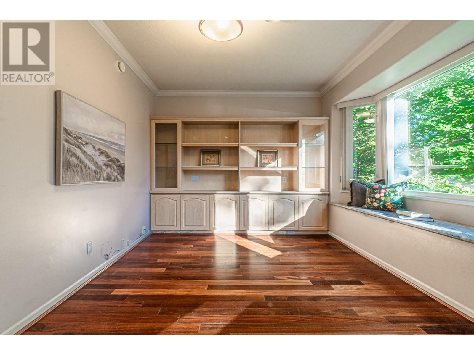 Listing Picture 6 of 28 : 4255 W 15TH AVENUE, Vancouver / 溫哥華 - 魯藝地產 Yvonne Lu Group - MLS Medallion Club Member