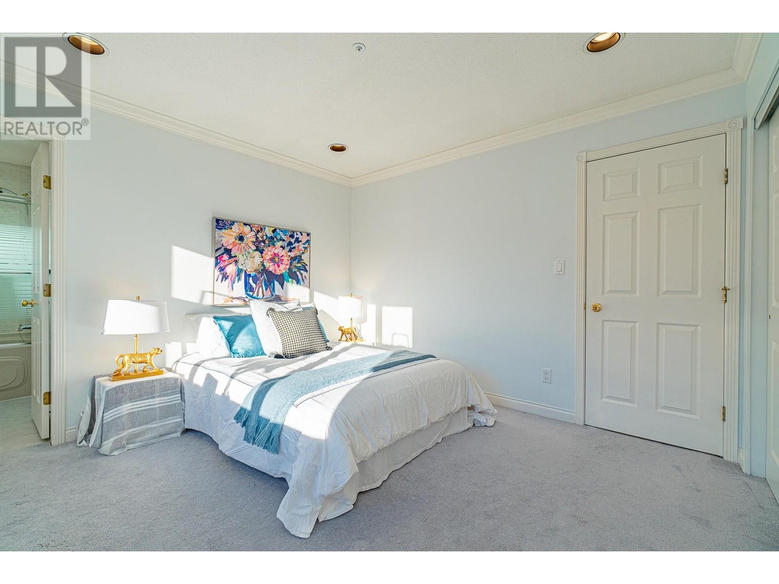 Listing Picture 17 of 28 : 4255 W 15TH AVENUE, Vancouver / 溫哥華 - 魯藝地產 Yvonne Lu Group - MLS Medallion Club Member