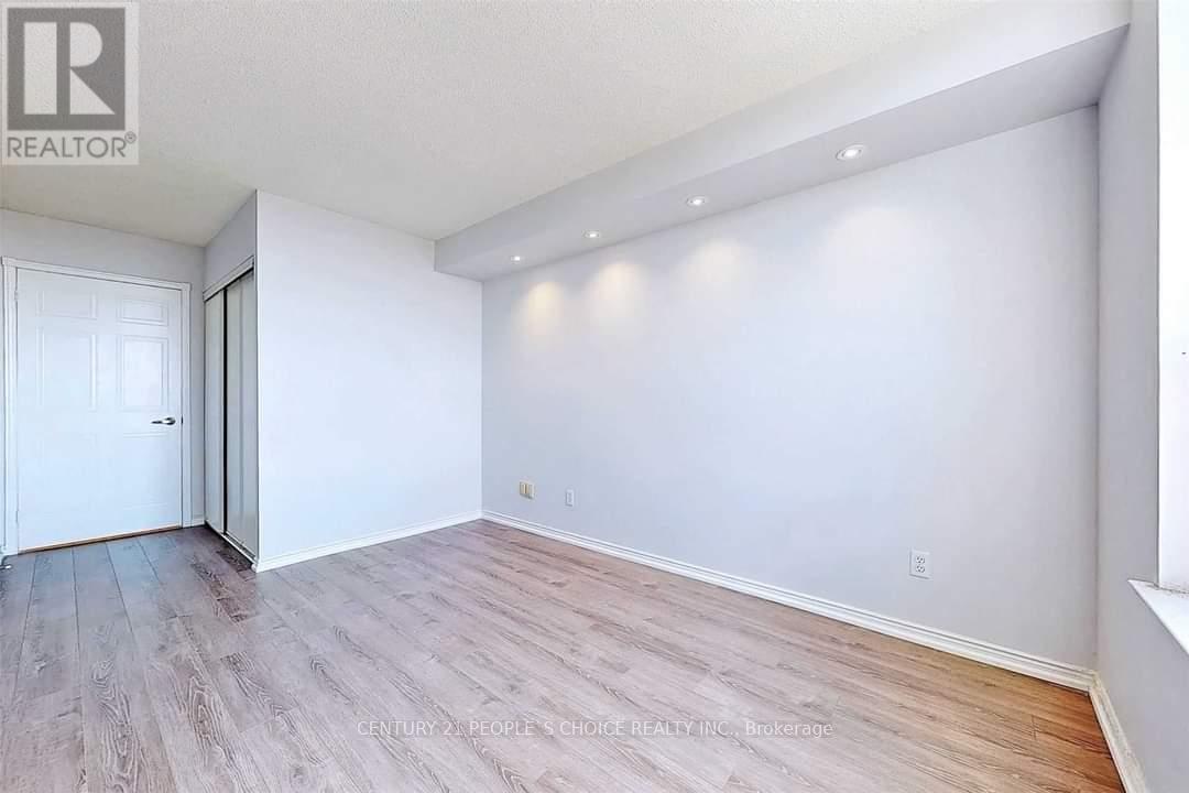 1906 - 135 Hillcrest Avenue, Mississauga, Ontario  L5B 4B1 - Photo 14 - W11897787