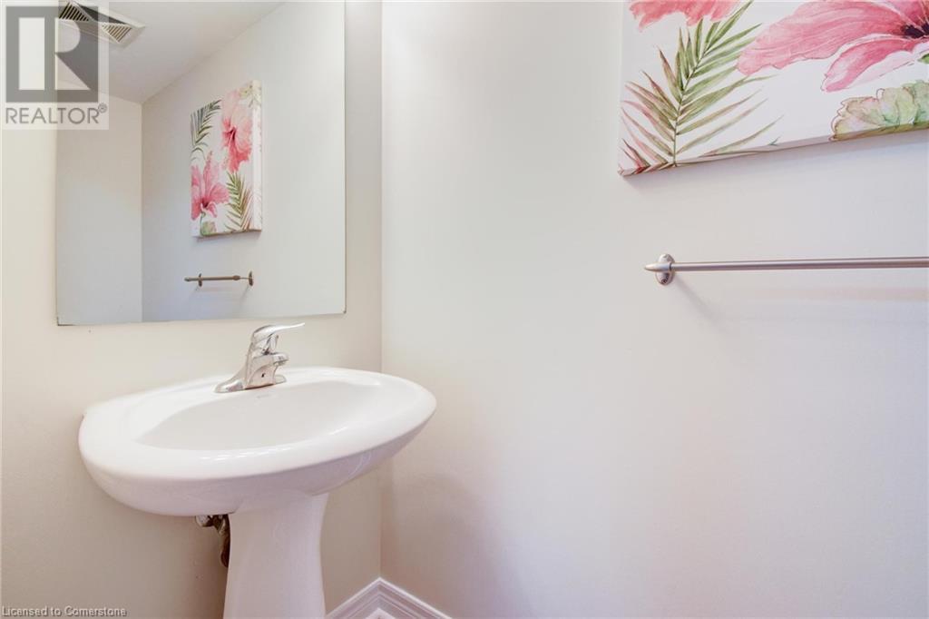 5050 Intrepid Drive Unit# 6, Mississauga, Ontario  L5M 0E5 - Photo 8 - 40685880