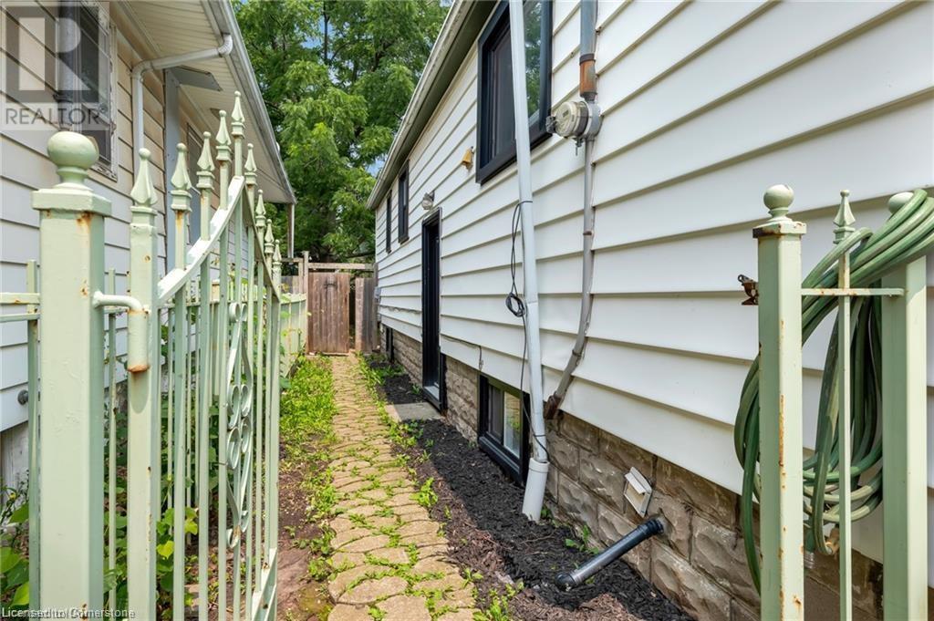 1861 Main Street E, Hamilton, Ontario  L8H 1G2 - Photo 20 - 40686060