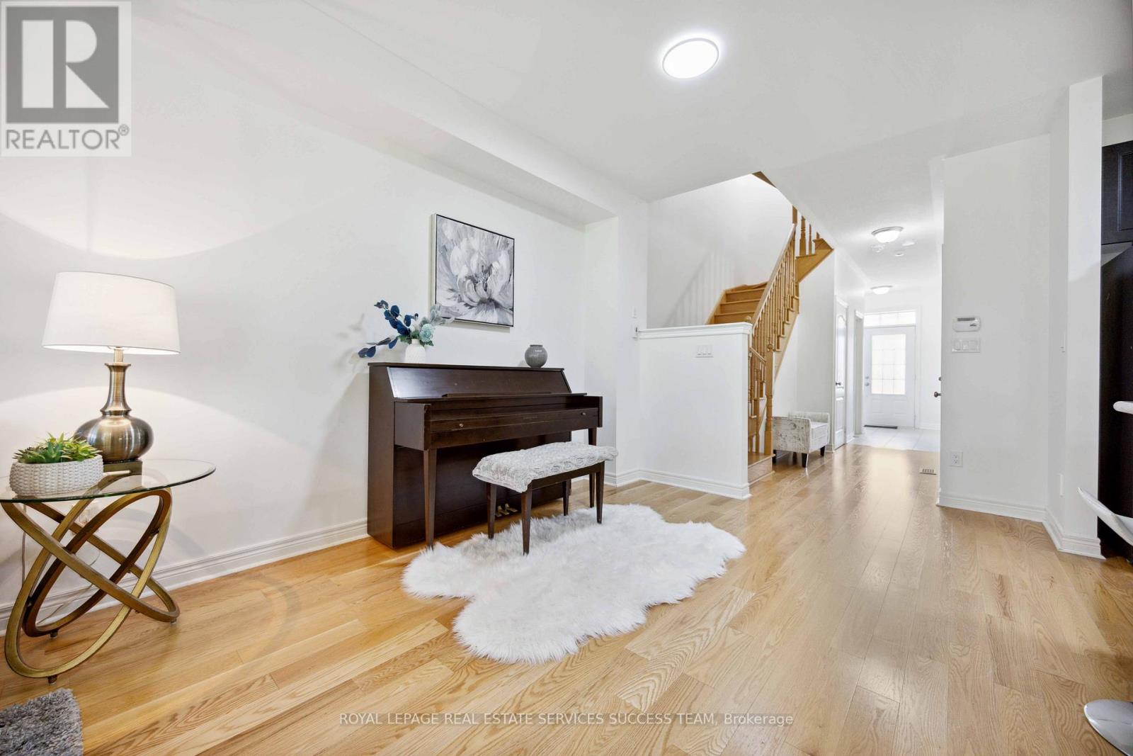 Property at 92 RADIAL DRIVE image 3