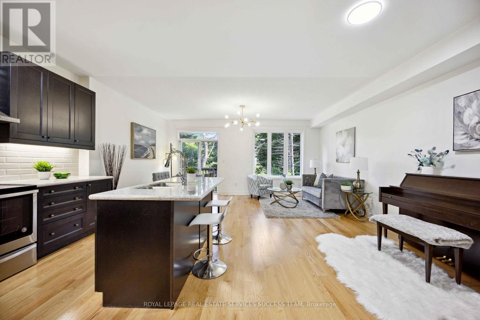 Property at 92 RADIAL DRIVE image 5