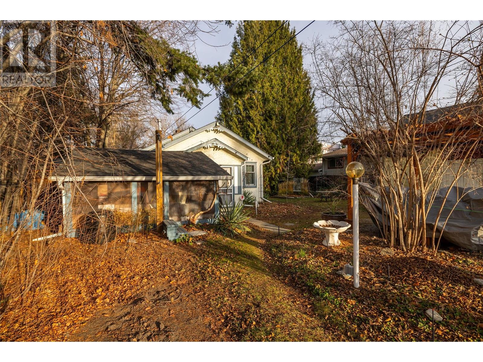 Property at 621 Elliot Avenue image 1