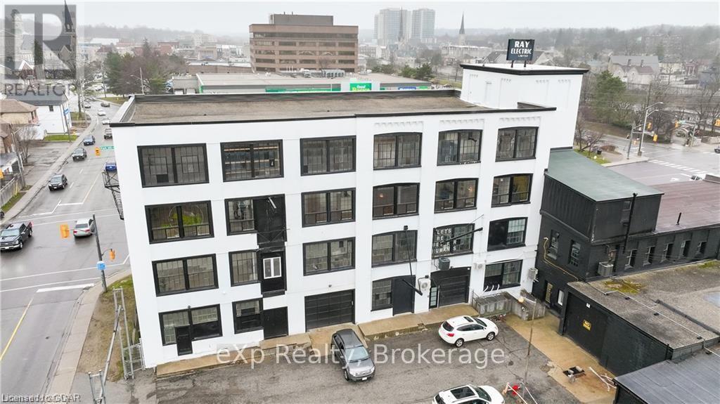 101 - 20 Park Hill Road E, Cambridge, Ontario  N1R 1P2 - Photo 2 - X11897892