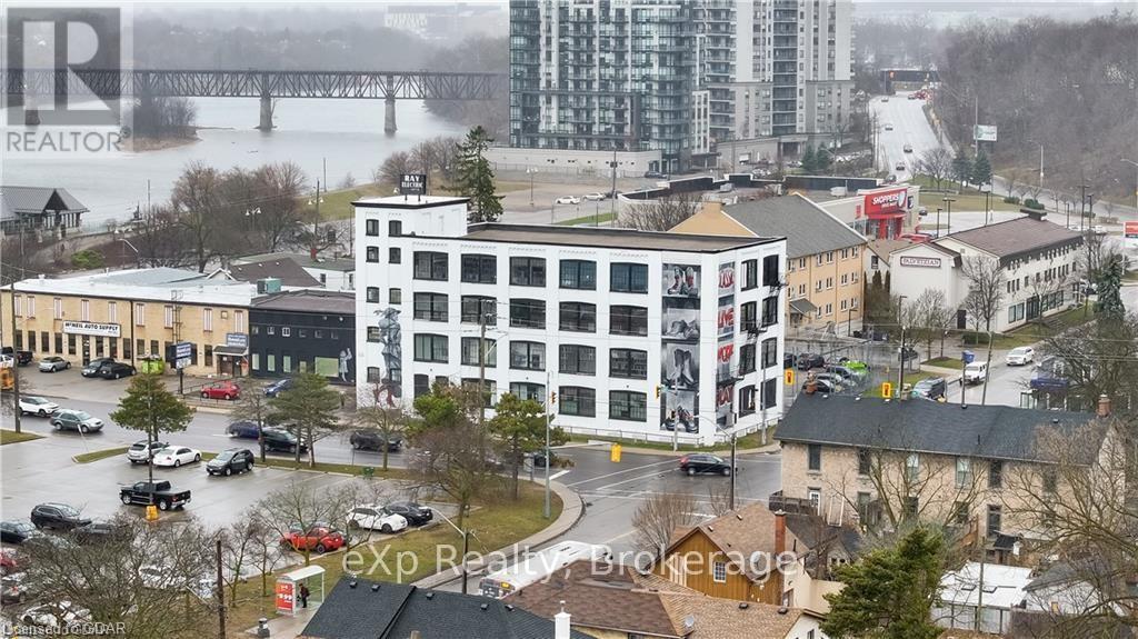 101 - 20 Park Hill Road E, Cambridge, Ontario  N1R 1P2 - Photo 3 - X11897892