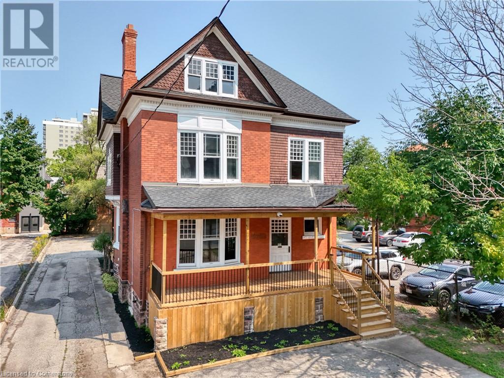 18 WEBER Street W Unit# Upper floor, Kitchener, Ontario