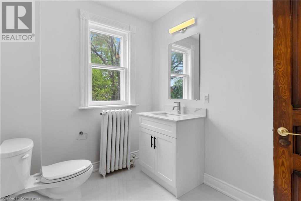 18 Weber Street W Unit# Upper Floor, Kitchener, Ontario  N2H 3Z2 - Photo 13 - 40685950