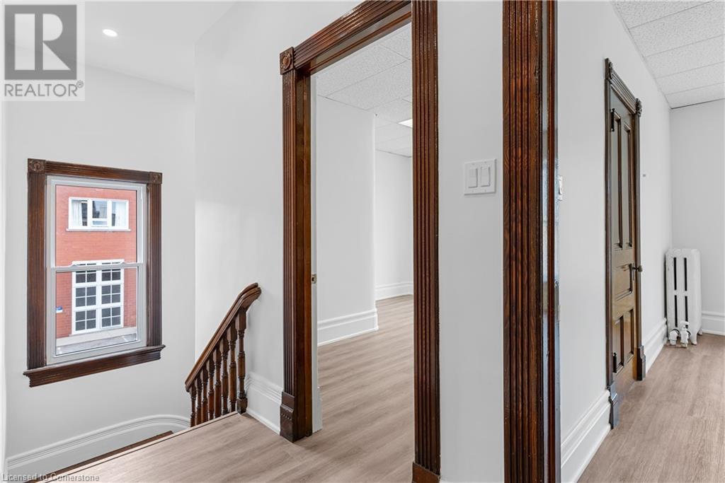 18 Weber Street W Unit# Upper Floor, Kitchener, Ontario  N2H 3Z2 - Photo 5 - 40685950