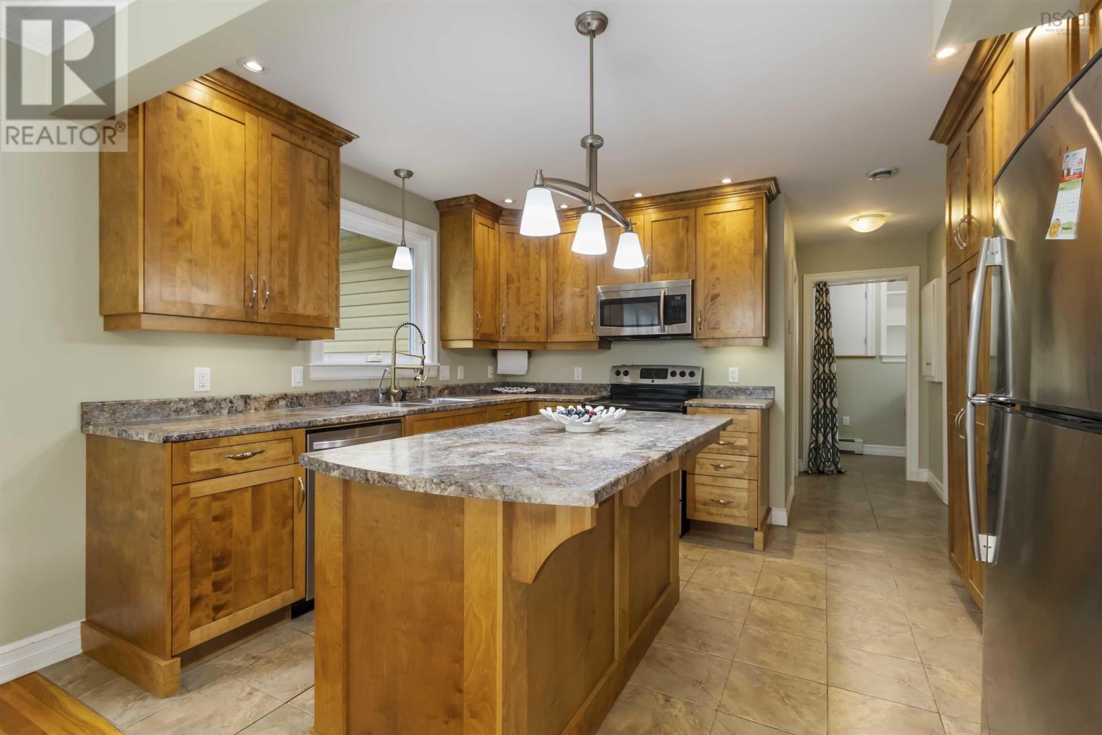 3500 Rowe Avenue, Halifax, Nova Scotia  B3L 4C7 - Photo 11 - 202428484