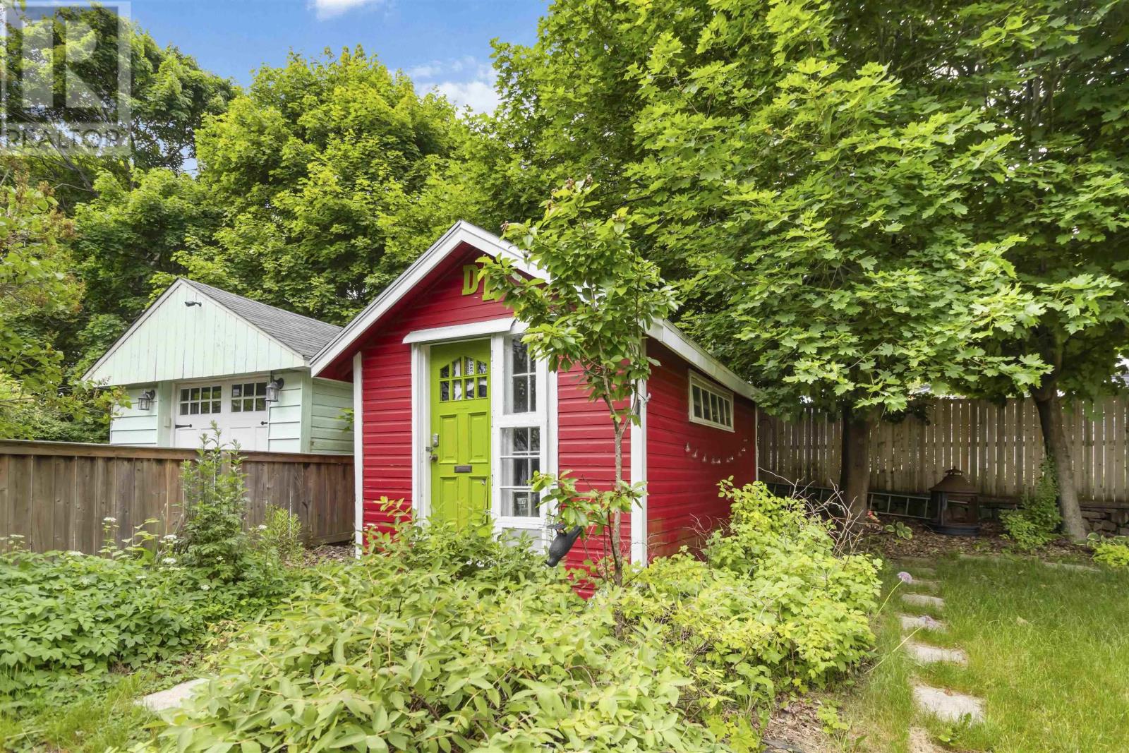 3500 Rowe Avenue, Halifax, Nova Scotia  B3L 4C7 - Photo 30 - 202428484