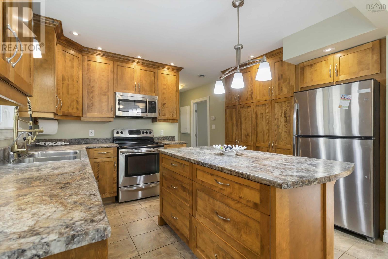 3500 Rowe Avenue, Halifax, Nova Scotia  B3L 4C7 - Photo 9 - 202428484