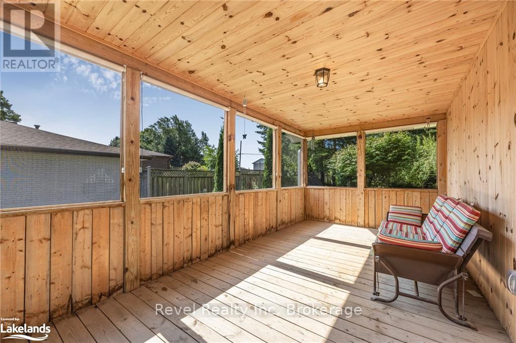 22 Anne Street, Penetanguishene, Ontario  L9M 1K4 - Photo 13 - S10435164