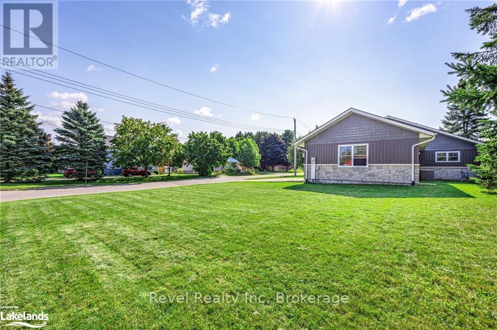 22 Anne Street, Penetanguishene, Ontario  L9M 1K4 - Photo 29 - S10435164