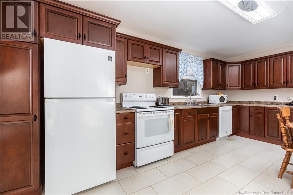 Property at 382 McLaughlin Drive image 3