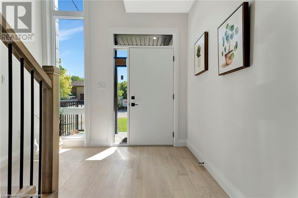 10 Blain Avenue, Cambridge, Ontario  N1R 1B6 - Photo 3 - 40686076