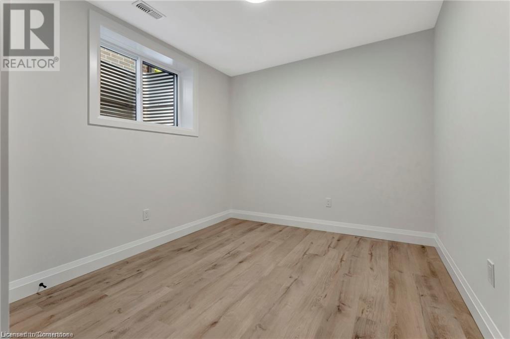 10 Blain Avenue, Cambridge, Ontario  N1R 1B6 - Photo 37 - 40686076