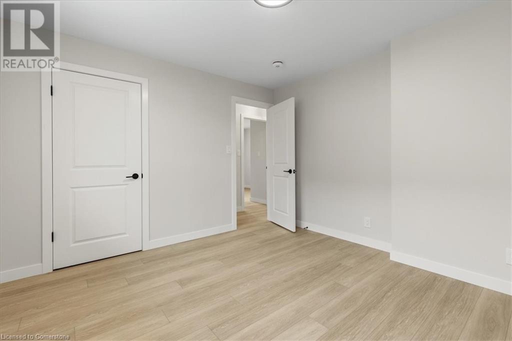 2 Pipers Green Court Unit# 1, Kitchener, Ontario  N2E 3C6 - Photo 16 - 40685521