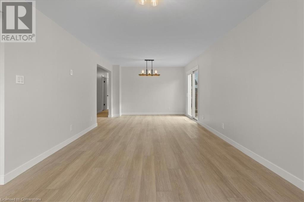 2 Pipers Green Court Unit# 1, Kitchener, Ontario  N2E 3C6 - Photo 5 - 40685521