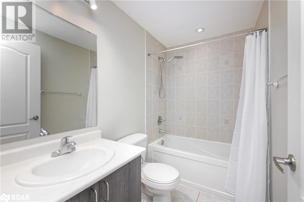43 Ferndale Drive S Unit# 204, Barrie, Ontario  L4N 5W6 - Photo 12 - 40685969