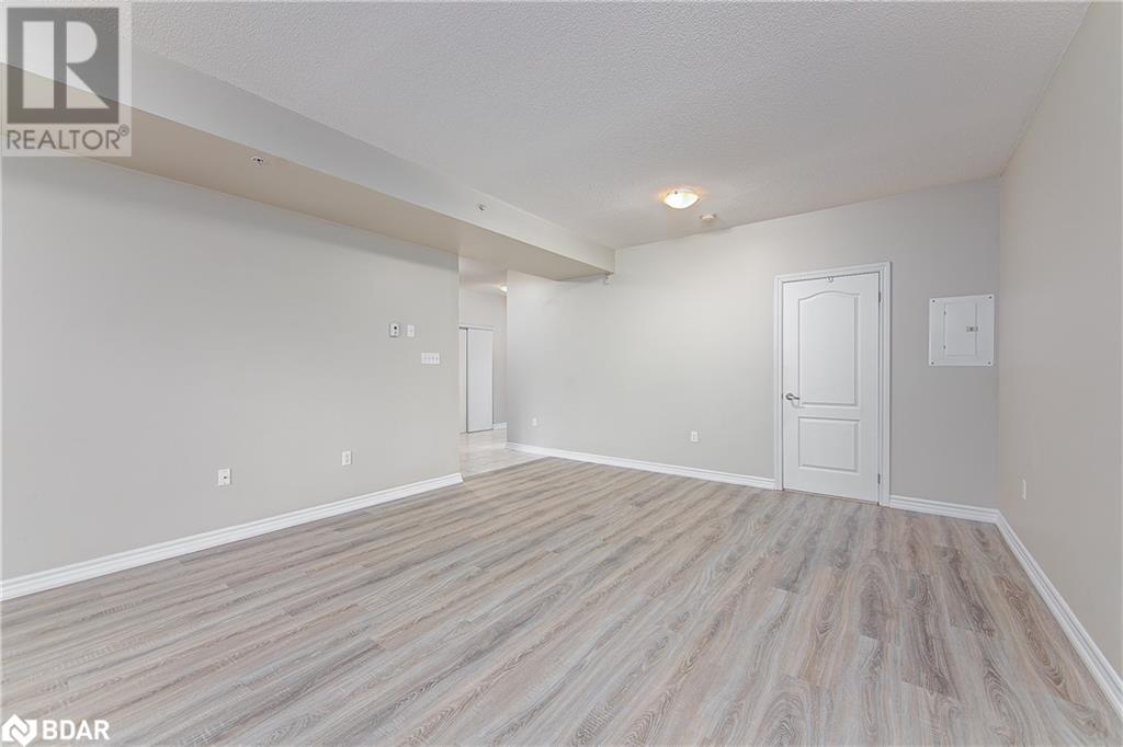 43 Ferndale Drive S Unit# 204, Barrie, Ontario  L4N 5W6 - Photo 17 - 40685969