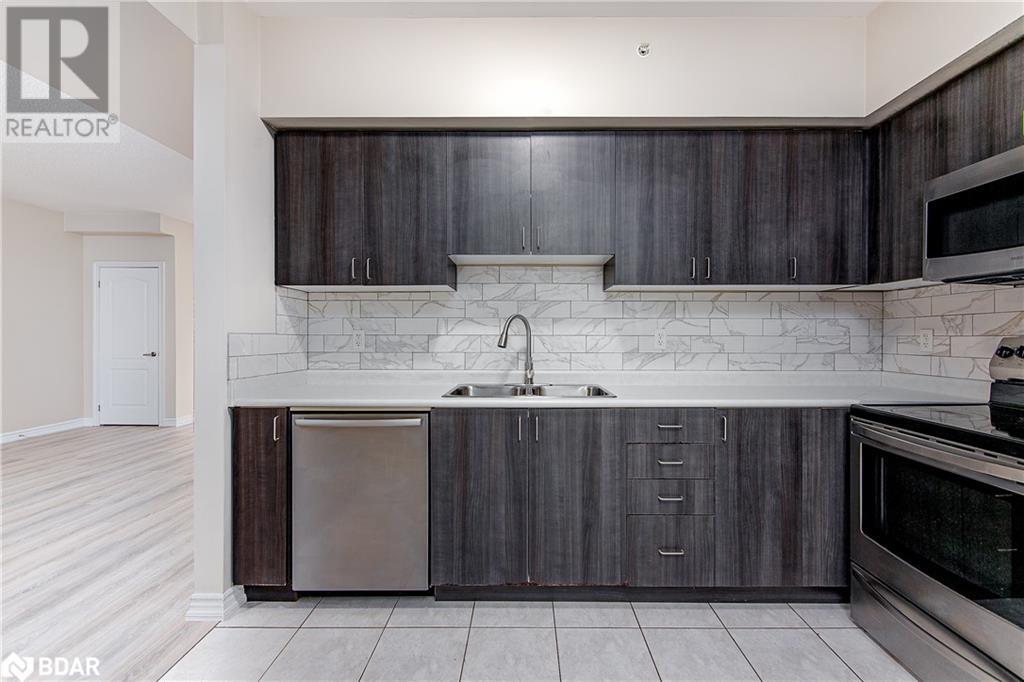 43 Ferndale Drive S Unit# 204, Barrie, Ontario  L4N 5W6 - Photo 9 - 40685969