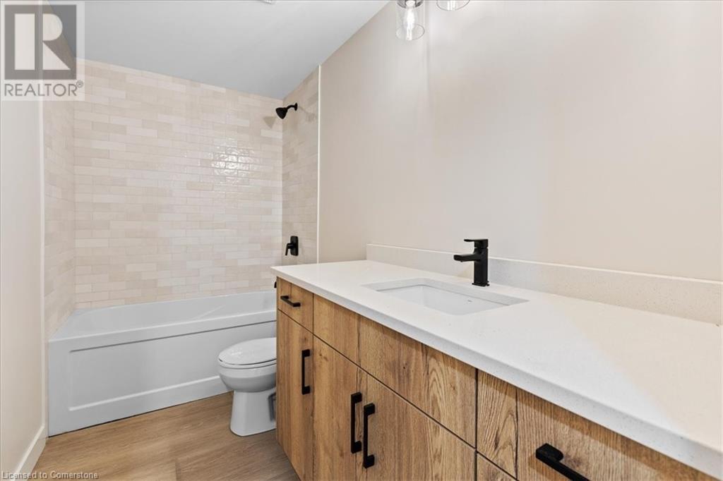 2 Pipers Green Court Unit# 2, Kitchener, Ontario  N2E 3C6 - Photo 13 - 40685527