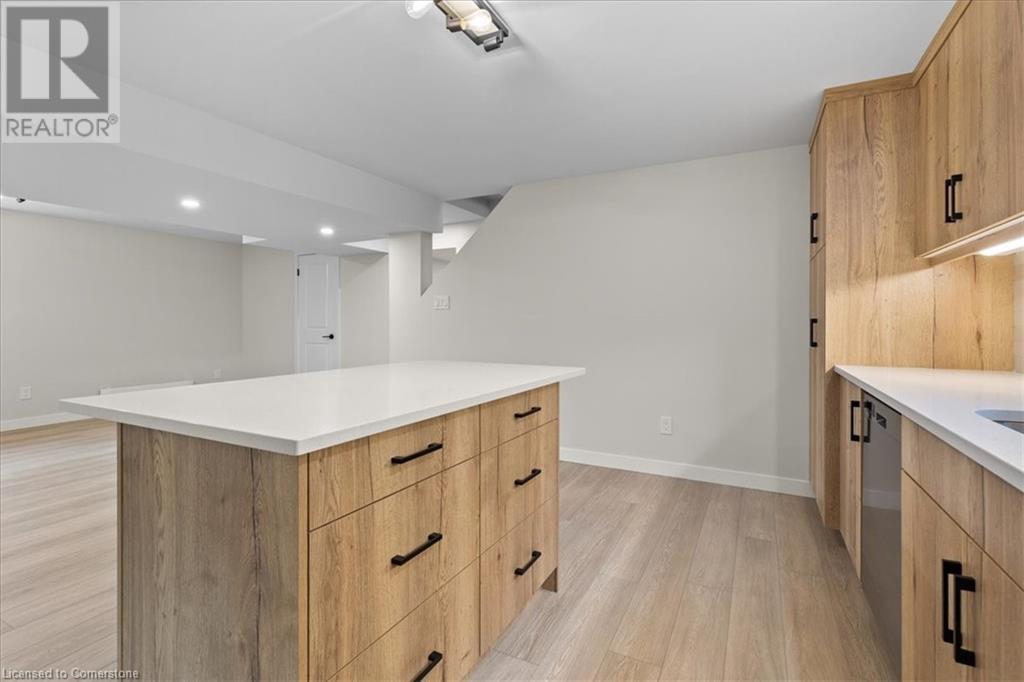 2 Pipers Green Court Unit# 2, Kitchener, Ontario  N2E 3C6 - Photo 8 - 40685527