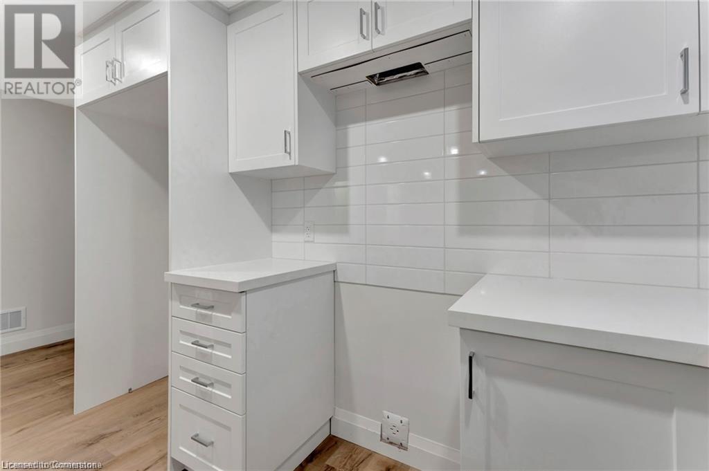 10 Blain Avenue Unit# Lower, Cambridge, Ontario  N1R 1B6 - Photo 7 - 40686093