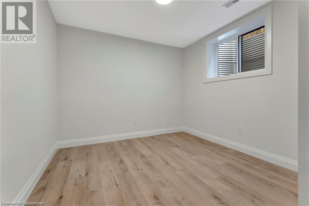 10 Blain Avenue Unit# Lower, Cambridge, Ontario  N1R 1B6 - Photo 12 - 40686093