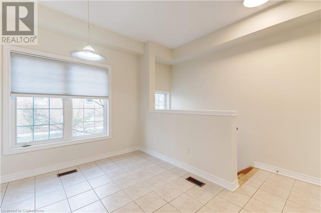 682 Summers Common, Burlington, Ontario  L7L 1A1 - Photo 19 - 40685209