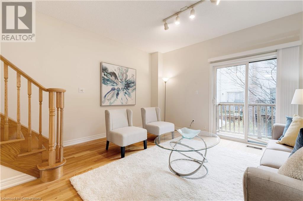 682 Summers Common, Burlington, Ontario  L7L 1A1 - Photo 9 - 40685209