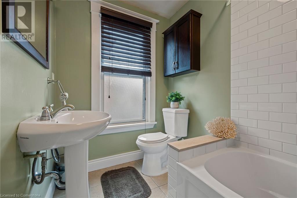 5816 Summer Street, Niagara Falls, Ontario  L2G 1M2 - Photo 17 - 40685985