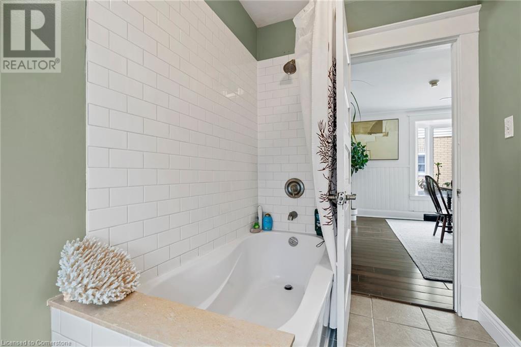 5816 Summer Street, Niagara Falls, Ontario  L2G 1M2 - Photo 18 - 40685985