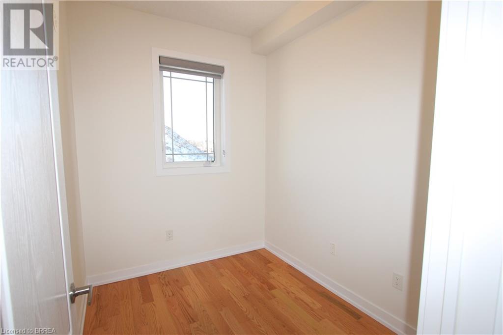 25 Baskett Street, Brantford, Ontario  N3T 0V7 - Photo 12 - 40686090