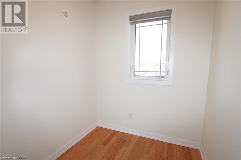 25 Baskett Street, Brantford, Ontario  N3T 0V7 - Photo 13 - 40686090