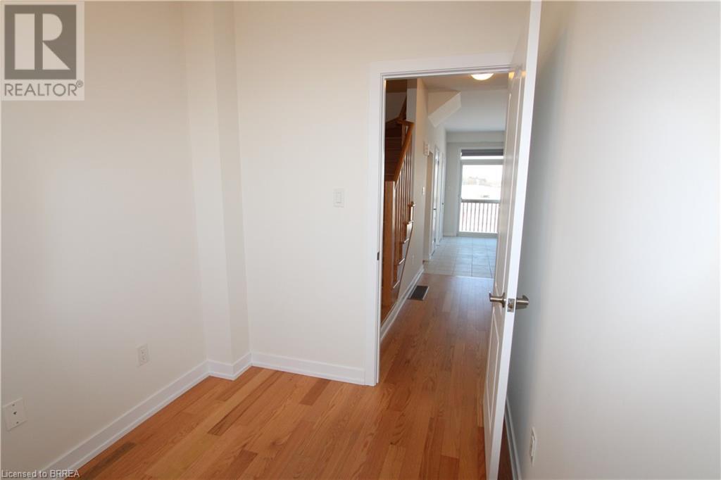 25 Baskett Street, Brantford, Ontario  N3T 0V7 - Photo 15 - 40686090