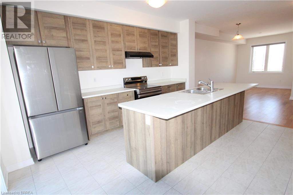 25 Baskett Street, Brantford, Ontario  N3T 0V7 - Photo 7 - 40686090