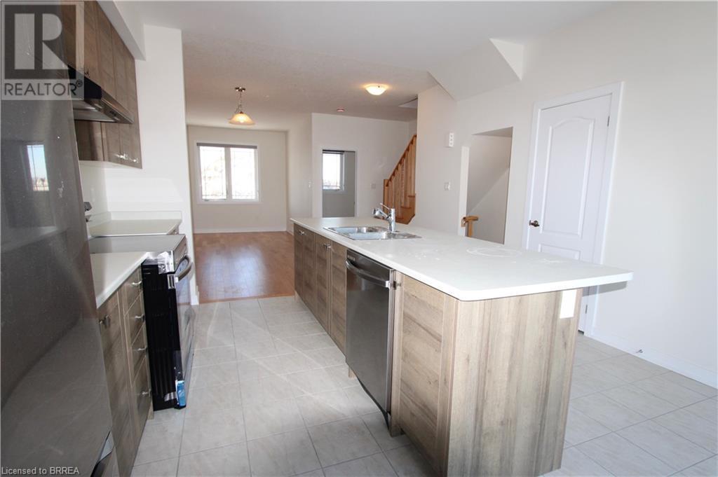 25 Baskett Street, Brantford, Ontario  N3T 0V7 - Photo 8 - 40686090