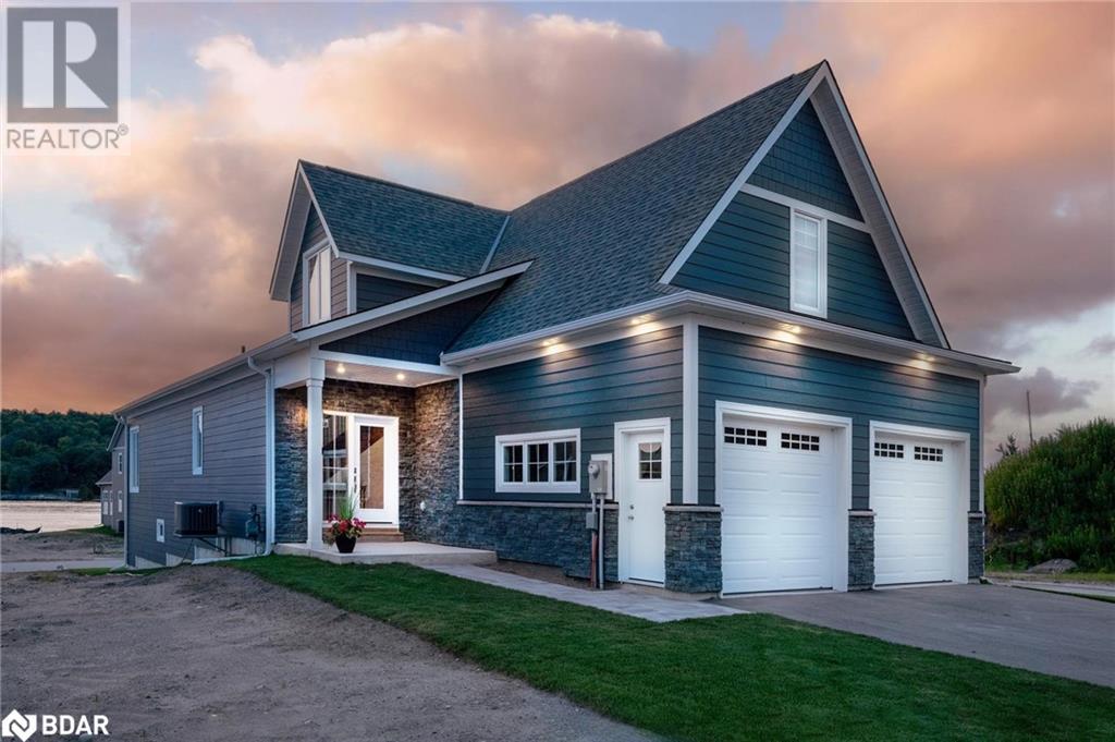 38 Magazine Street, Penetanguishene, Ontario  L9M 0W7 - Photo 3 - 40681529