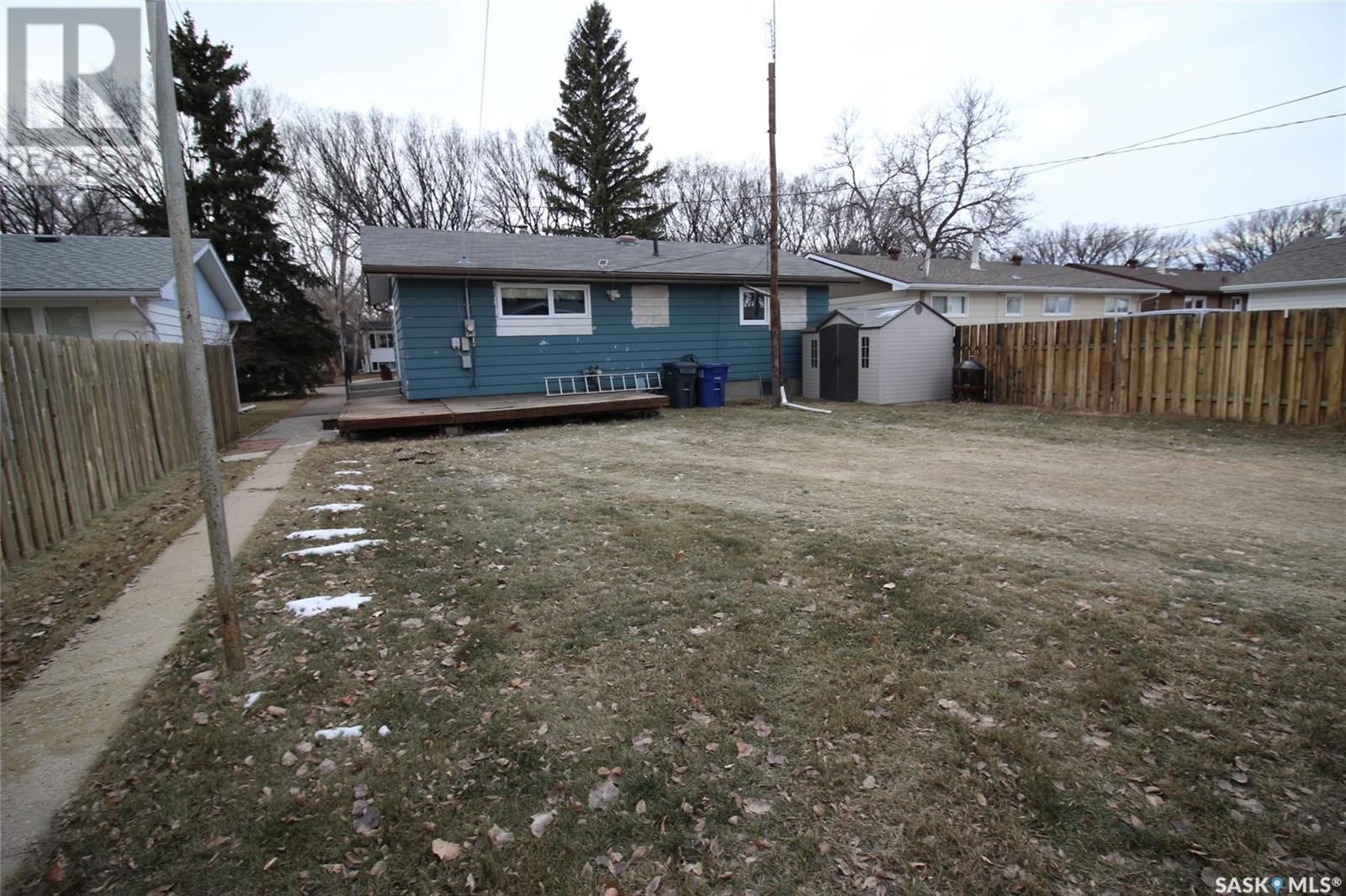 820 3rd Street E, Shaunavon, Saskatchewan  S0N 2M0 - Photo 25 - SK990898