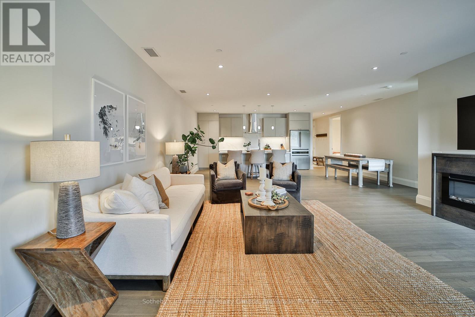 002 - 727 Grandview Drive, Huntsville, Ontario  P1H 2J5 - Photo 2 - X10439344