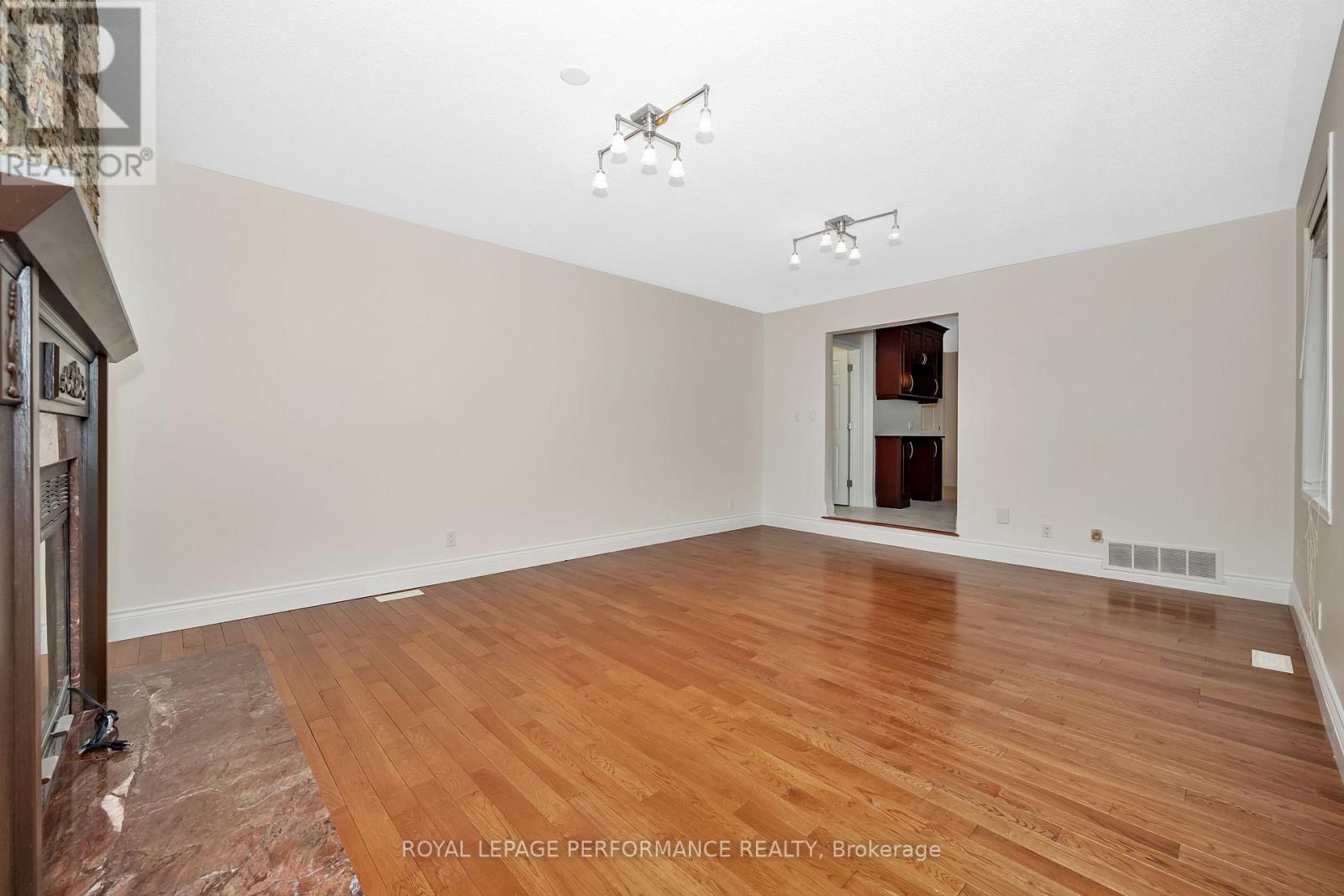 1141 Meadow Lane Road, Ottawa, Ontario  K4C 1C3 - Photo 11 - X11824332