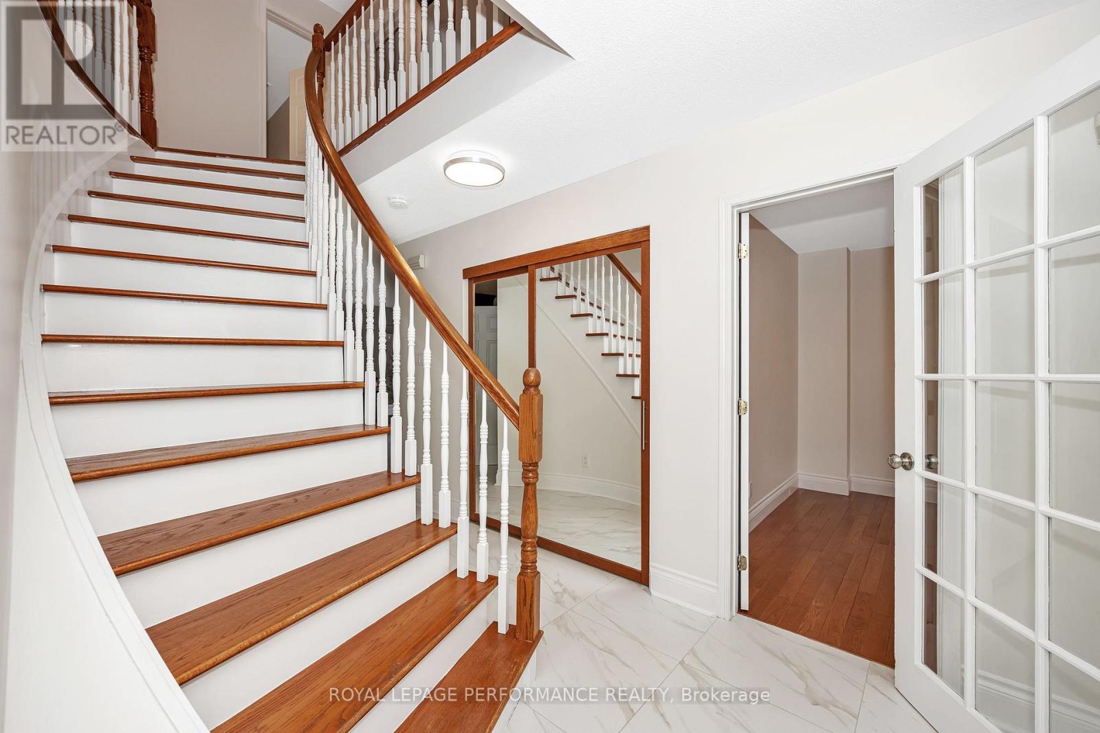 1141 Meadow Lane Road, Ottawa, Ontario  K4C 1C3 - Photo 3 - X11824332
