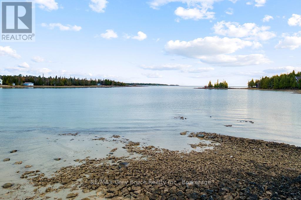 660 Dorcas Bay Road, Northern Bruce Peninsula, Ontario  N0H 2R0 - Photo 11 - X11898098
