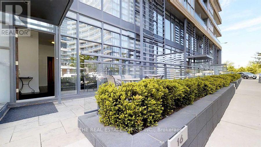 G21 - 16 Capreol Court, Toronto, Ontario  M5V 4A3 - Photo 1 - C11898071