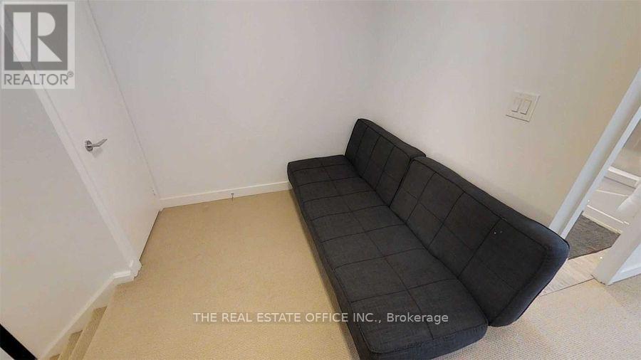 G21 - 16 Capreol Court, Toronto, Ontario  M5V 4A3 - Photo 14 - C11898071