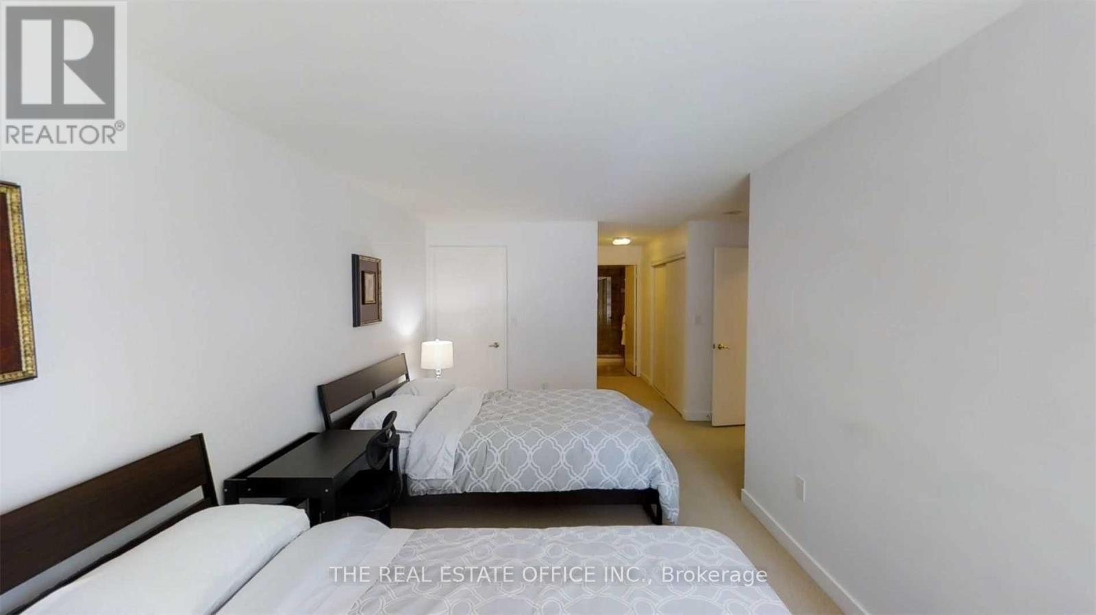 G21 - 16 Capreol Court, Toronto, Ontario  M5V 4A3 - Photo 18 - C11898071