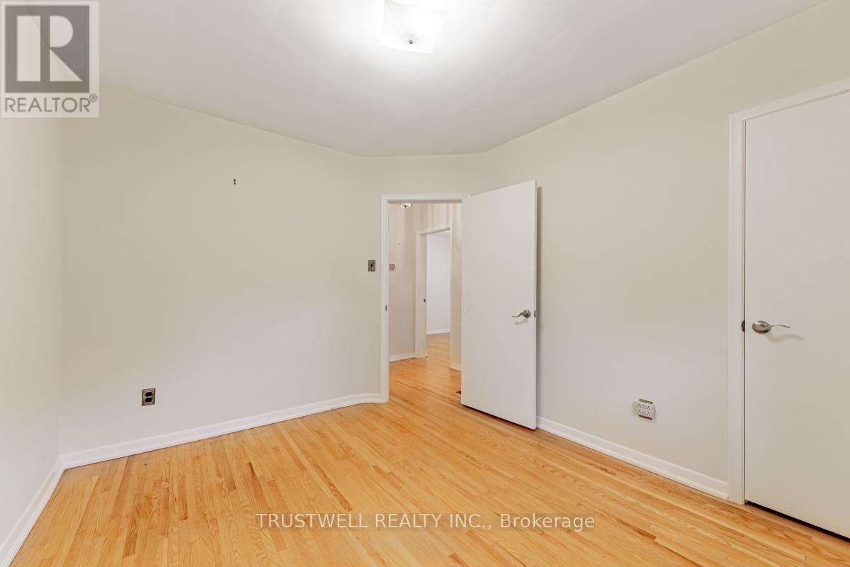 33 Grace Street, Toronto, Ontario  M1J 2M3 - Photo 7 - E11897953