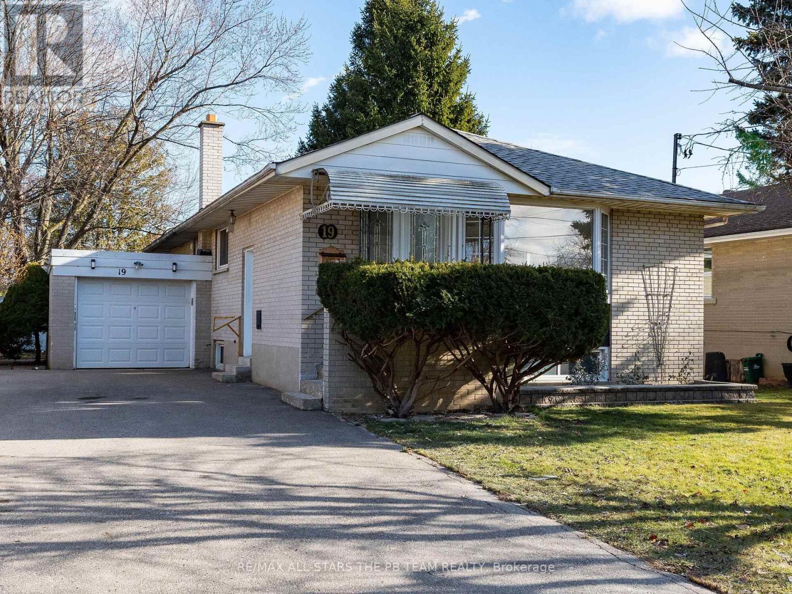 Main - 19 Beaverton Road S, Richmond Hill, Ontario  L4C 2H5 - Photo 1 - N11898106